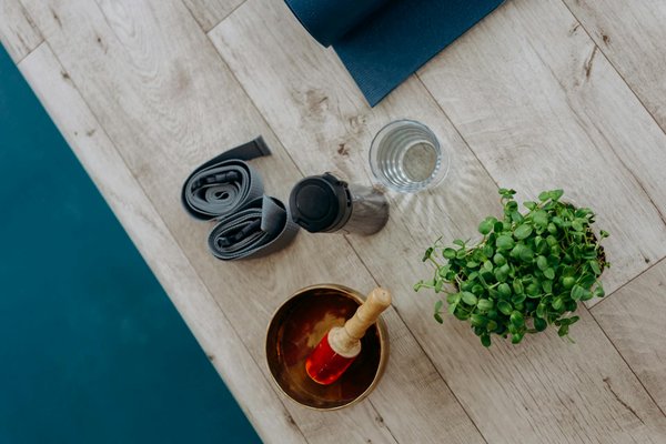 Descubra as técnicas infalíveis para preservar a beleza das roupas de seda